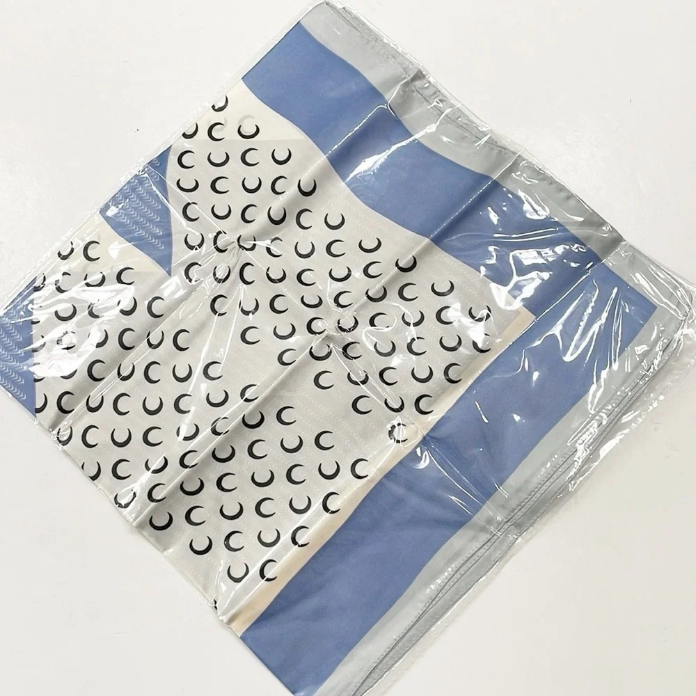 Breathable head scarf in moon print